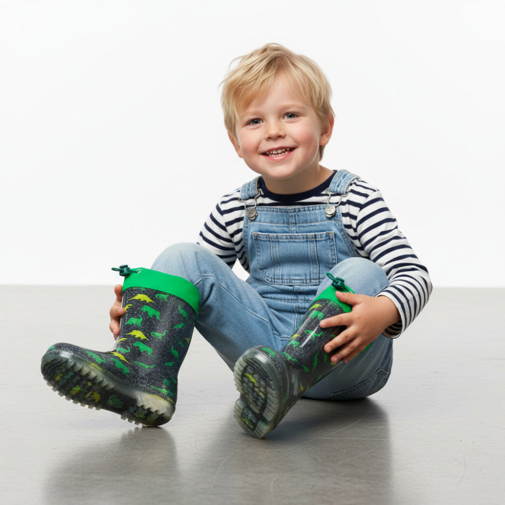 Gröna gummistövlar barn med dinosauriemotiv – halksäker sula – Kivela