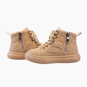 Barn med POLARIS vinterkängor – varma, bekväma och vattentåliga – Kivela