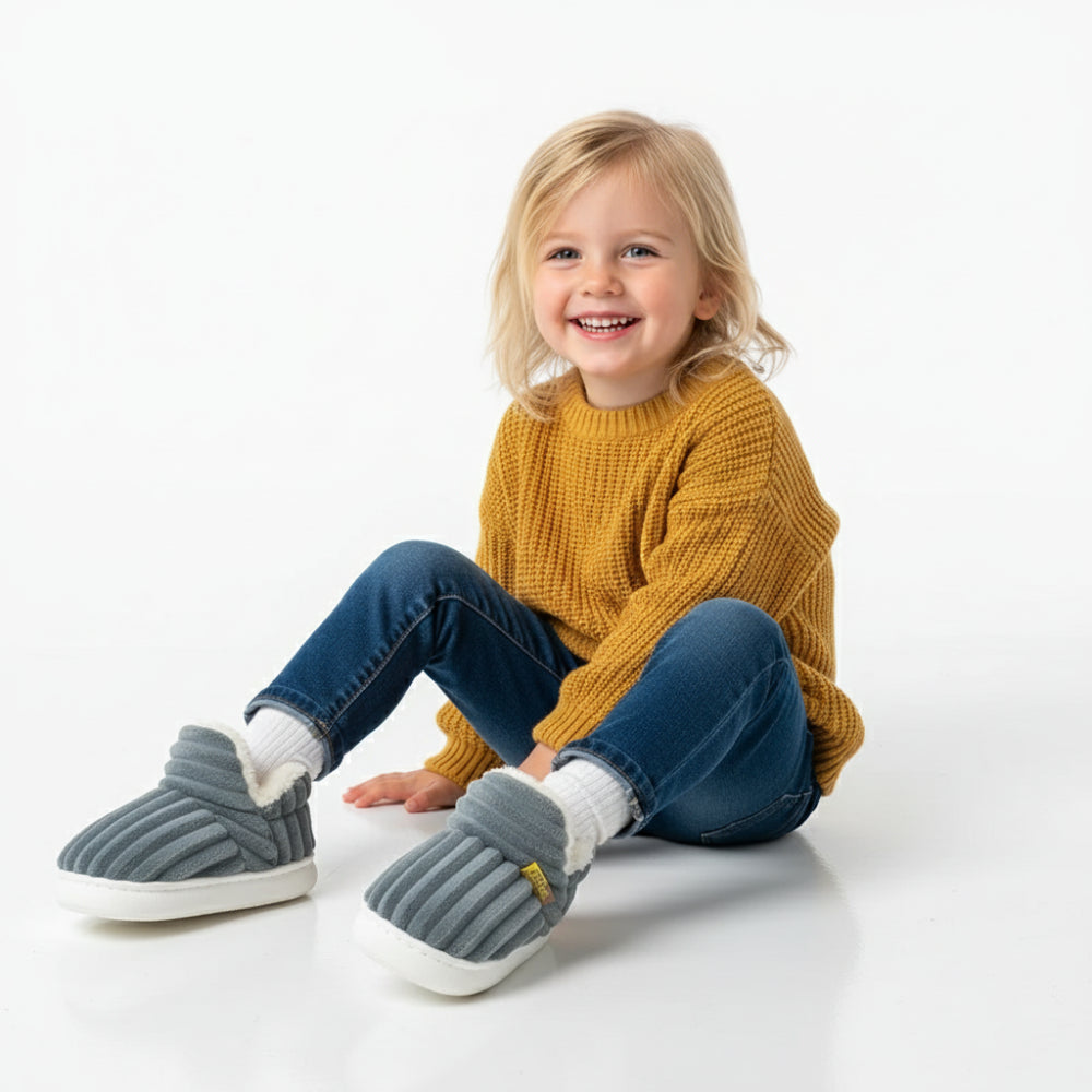 Varma tofflor barn i rosa – halksäker sula och slip-on-design – Kivela.se